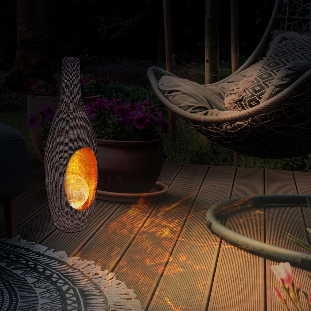 Solar LED Rattan Tuinlamp met Glazen Bol Goud