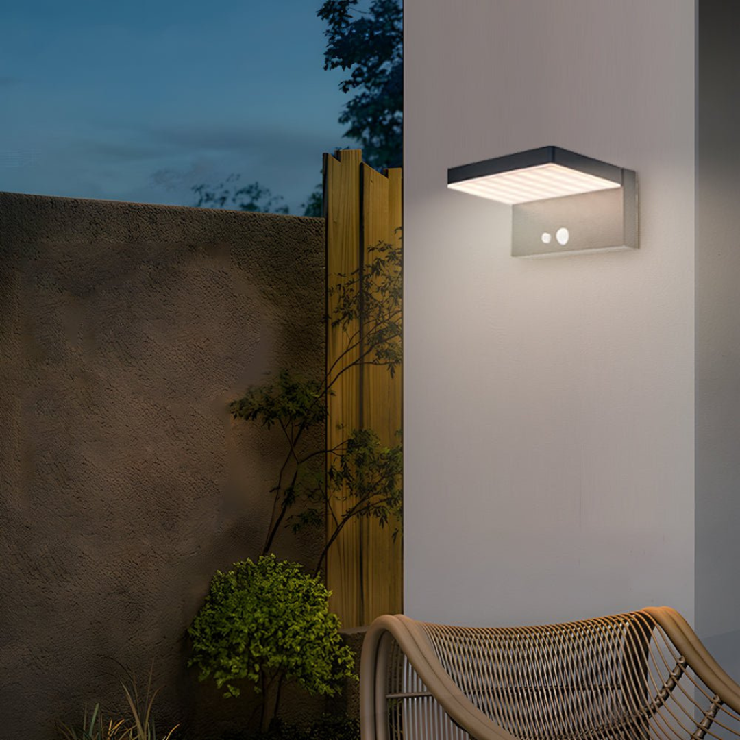 Buitenlamp Zonne-energie met Bewegingssensor – Duurzame Solar Wandlamp