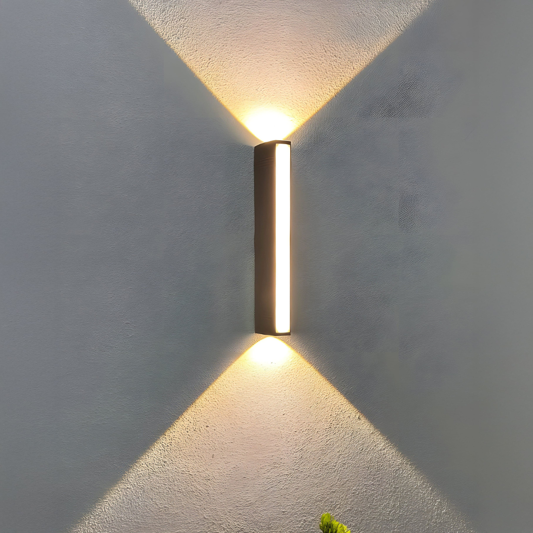 Slanke LED Muurverlichting van Aluminium met IP65 Bescherming – Energiezuinig en Eenvoudig te Installeren voor Binnen en Buiten