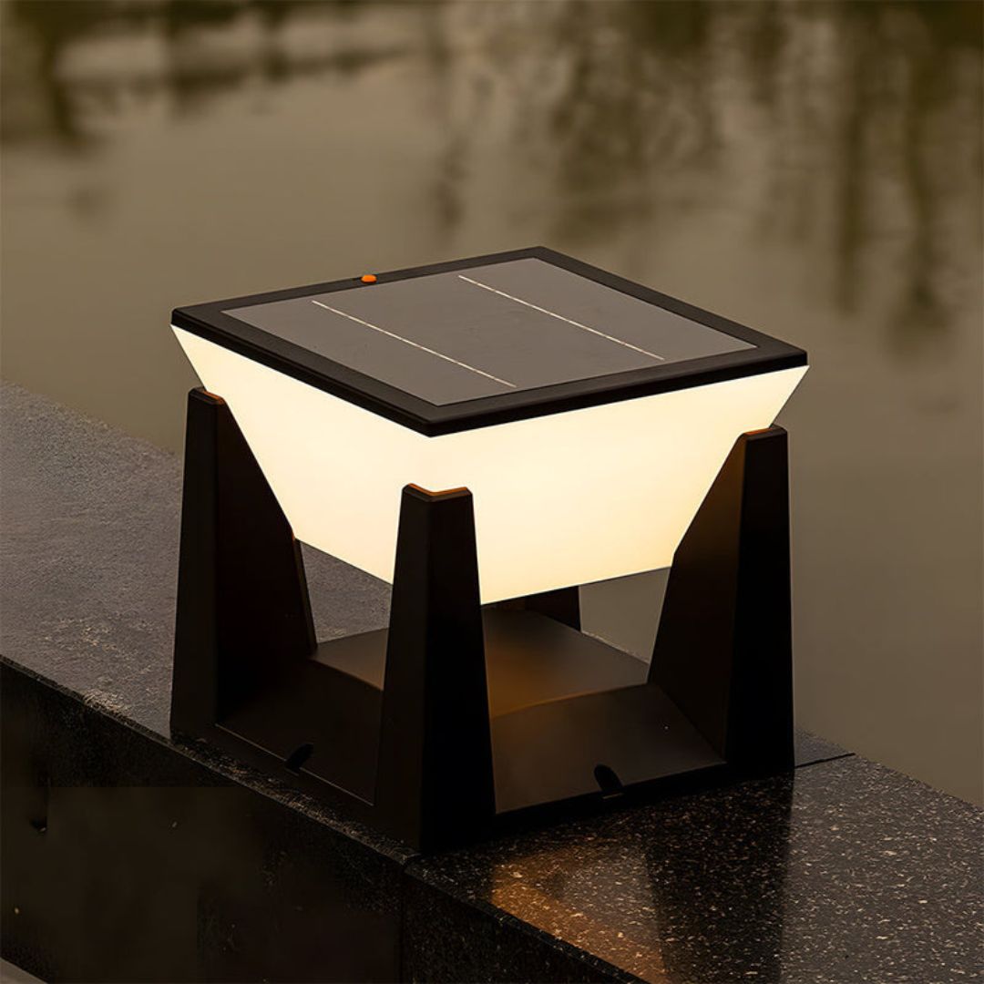 Zwarte Buitenlamp met Sensor en Zonne-energie – Weerbestendige Solar Wandlamp voor Tuin en Patio