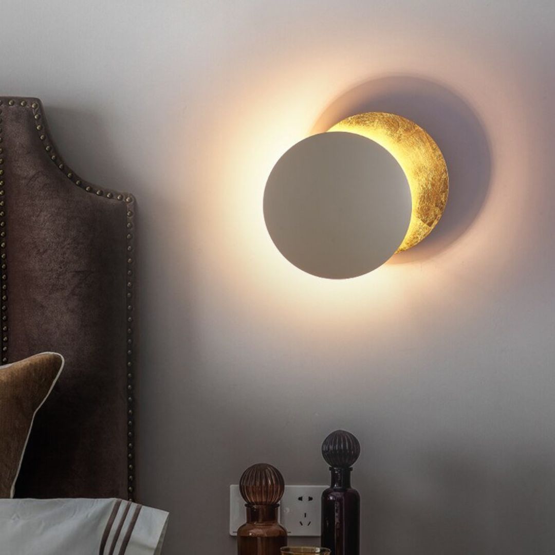 Gouden Eclipse LED Wandlamp – Moderne Draaibare Wandlamp