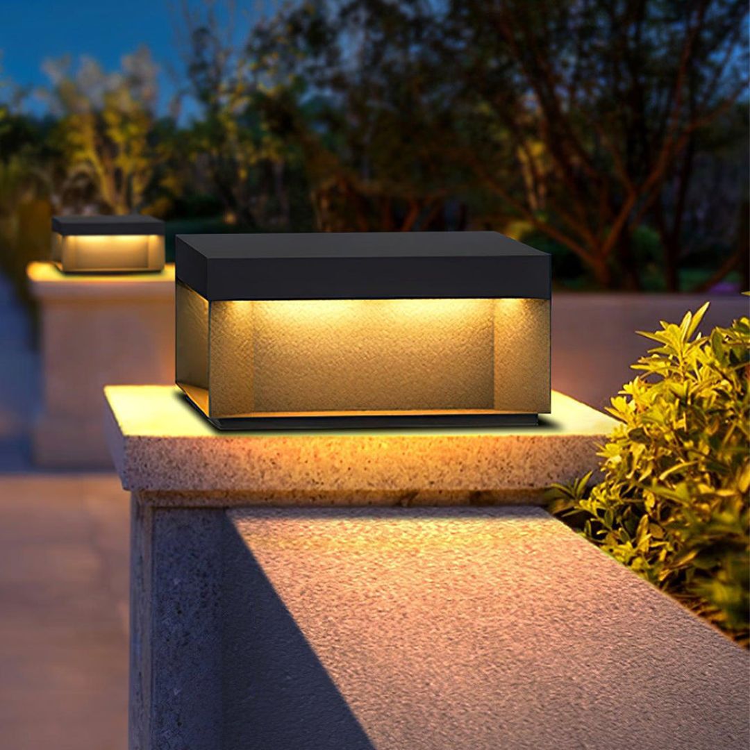 Moderne Zwarte Buitenlamp met LED Verlichting – Vierkant Wandlamp Buiten