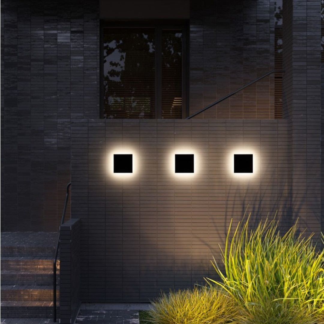 Waterdichte LED Buitengevellamp in Zwart Aluminium – 12W IP-geclassificeerd