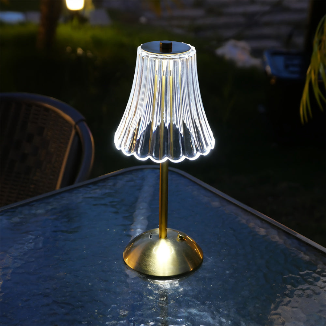 Oplaadbare Draadloze Tafellamp Goud met Plissé Glazen Kap – Vintage Sfeer