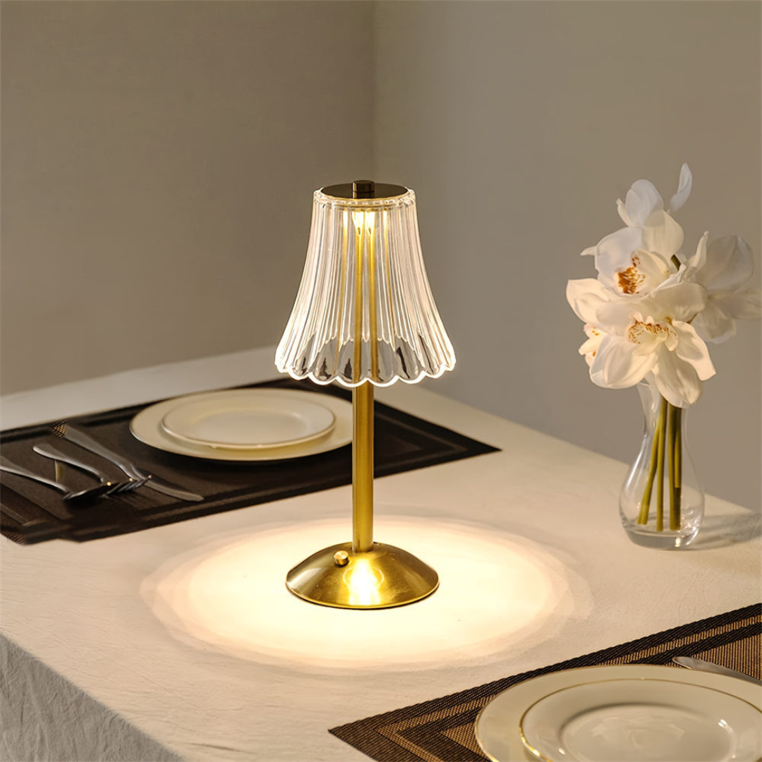 Oplaadbare Draadloze Tafellamp Goud met Plissé Glazen Kap – Vintage Sfeer