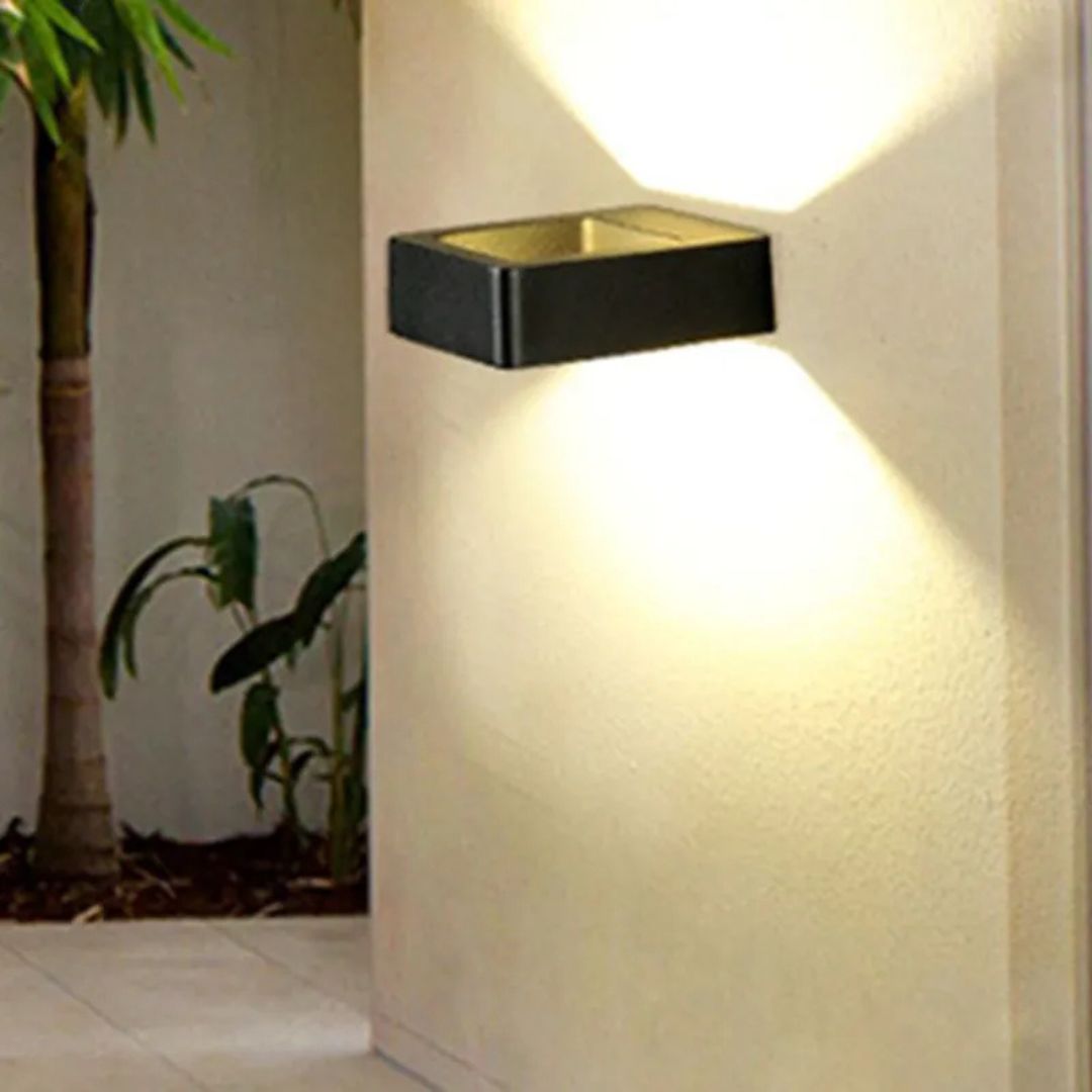 Waterdichte Buitenlamp met Sensor en Warme LED Verlichting voor Tuin