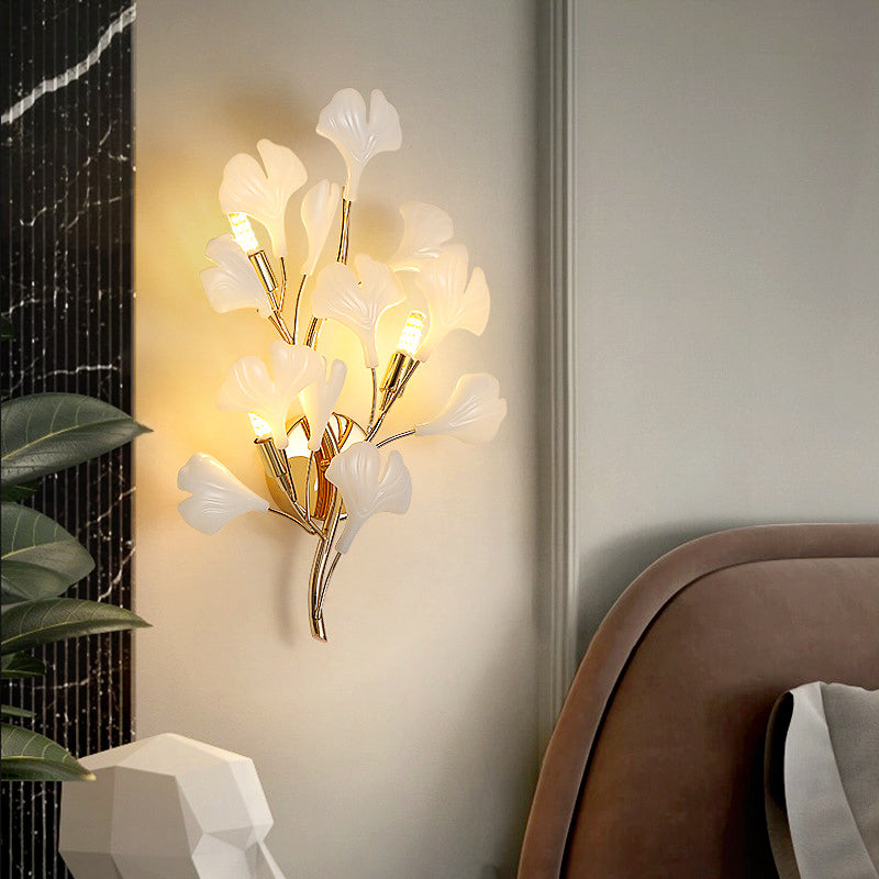Moderne Wandlamp met Houten Accenten en Warme Verlichting voor Binnen 4
