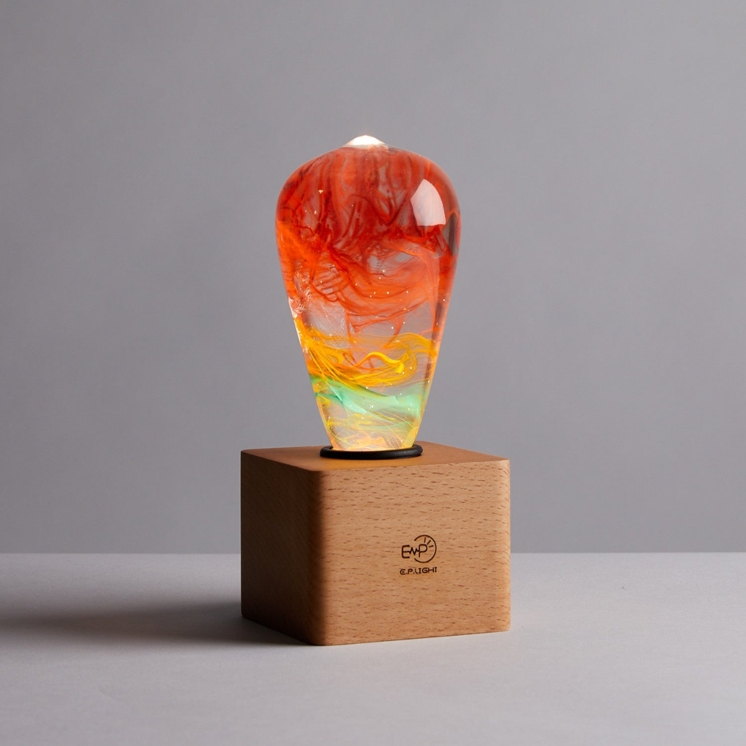 Handgemaakte LED Tafellamp met Houten Basis - Energiezuinige Verlichting